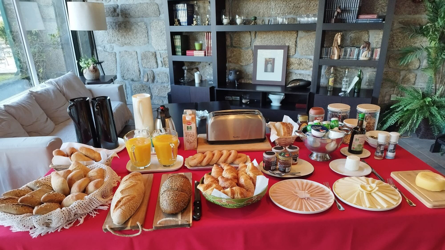 Food & Drinks, Casa De Santa Ana Da Beira, Seia