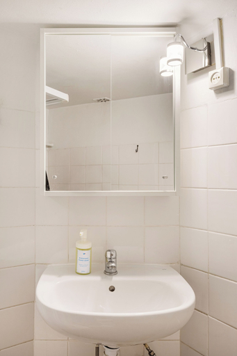 Bathroom 3, Chiado Cozy Loft, Lisbon