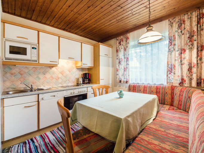 Bedroom 2, Apartment in Kleinarl Near Ski Lift, Sankt Johann im Pongau