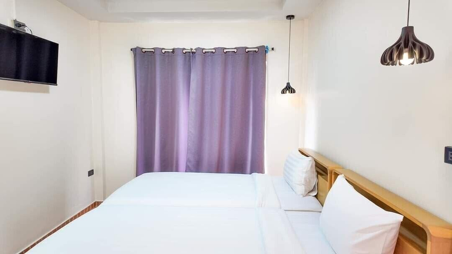 Bedroom 12