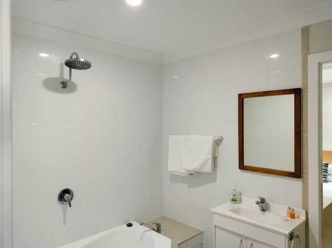 Bathroom 7