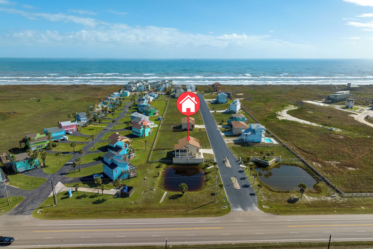 Others 5, Huge Vacation Home! Community Boardwalk to the Beach, Nueces
