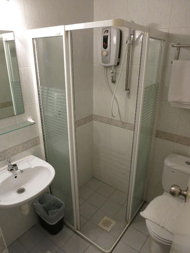 Bathroom 14