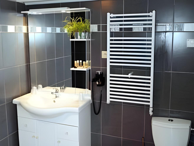 Bathroom 5