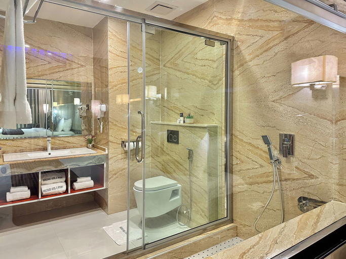 Bathroom, Boulevard Owerri Hotel, Owerri Municipal