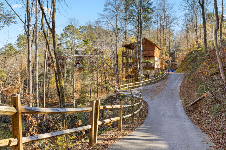Exterior & Views 2, Dollywood Delights by Ghosal Luxury Lodging, Sevier