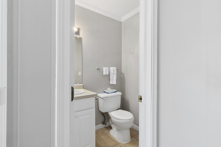 Bathroom 3, North Beach Resort, Hubbard