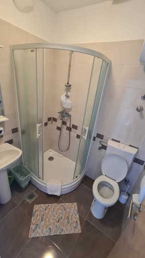 Bathroom 2, Apartments Pansion Franka 4, Gradac