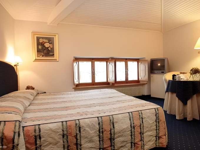 Bedroom 12