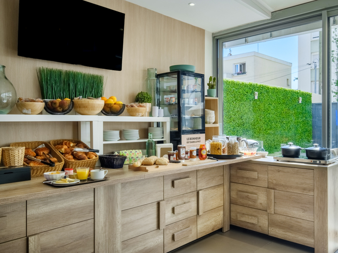 Food & Drinks 4, B&B HOTEL Antibes Juan-les-Pins, Alpes-Maritimes
