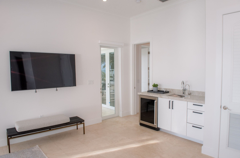 Room 2, Turtle Nest Estate in Islamorada, Monroe