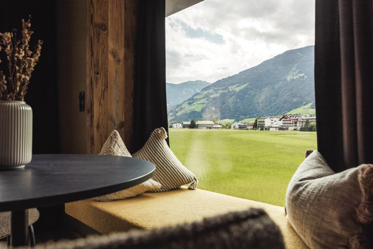 Others 2, Zellrooms, Schwaz