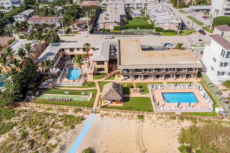Exterior & Views 2, Emerald Seas Deerfield Beach Club, Broward