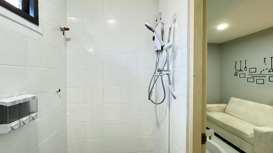 Bathroom 4