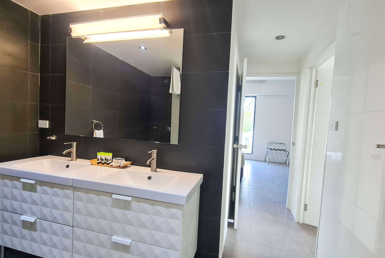 Bathroom 4, Ramada Suites By Wyndham Seafront Coral Coast, Nadroga/Navosa