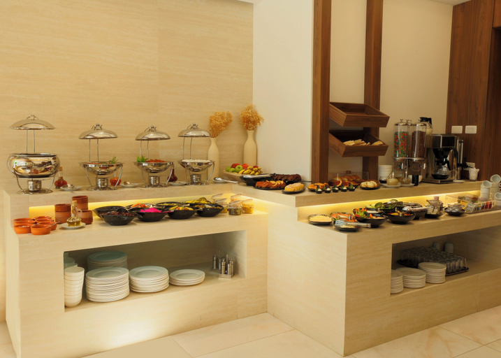 Food & Drinks 5, G Hotel, Wadi Essier