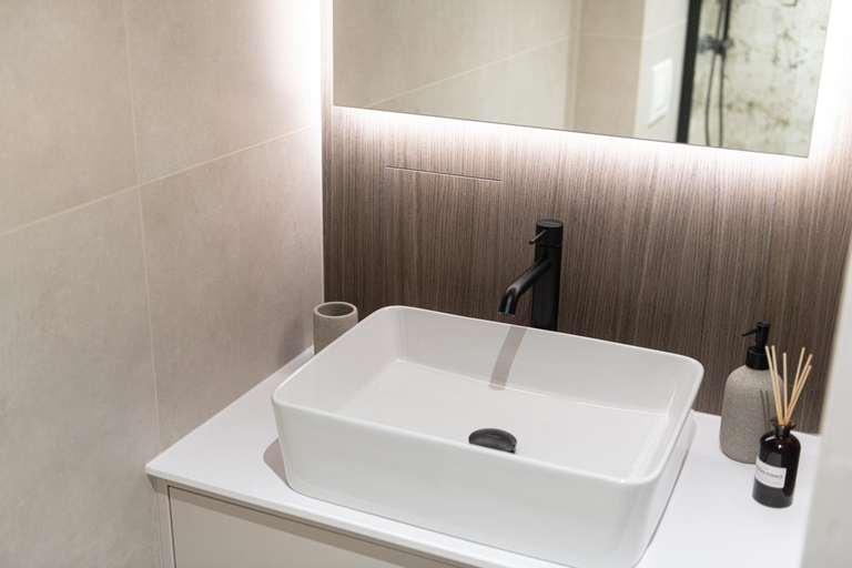 Bathroom 5, Azzurea Residence, Pojezerje