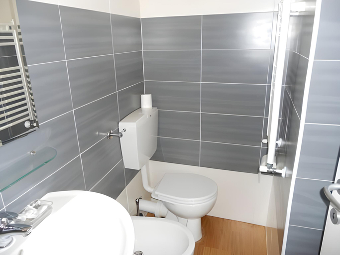 Bathroom 5