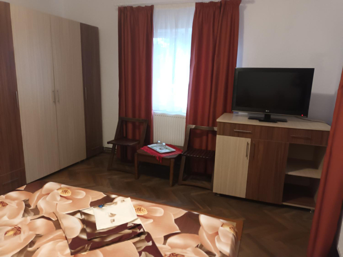 Others 4, Casa Gabriela, Tuzla