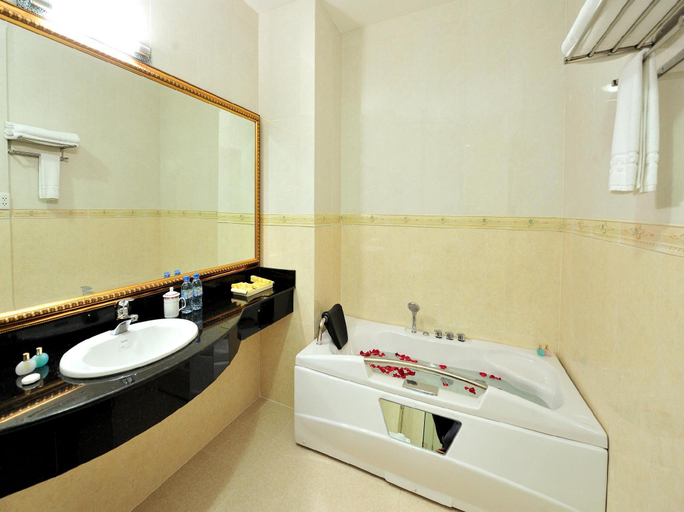 Bathroom 4