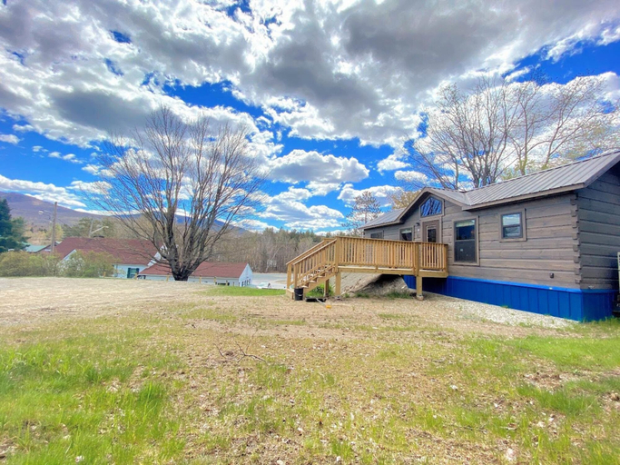 Primary image, B11 NEW Awesome Tiny Home With A C Mountain Views Minutes to Skiing Hiking Attractions, Coos