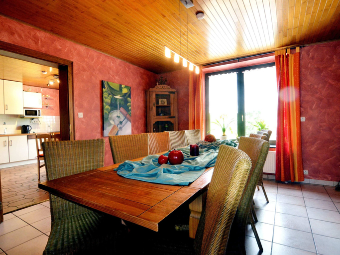 Others 4, Cosy Holiday Home With Sauna, Terrace, Liège