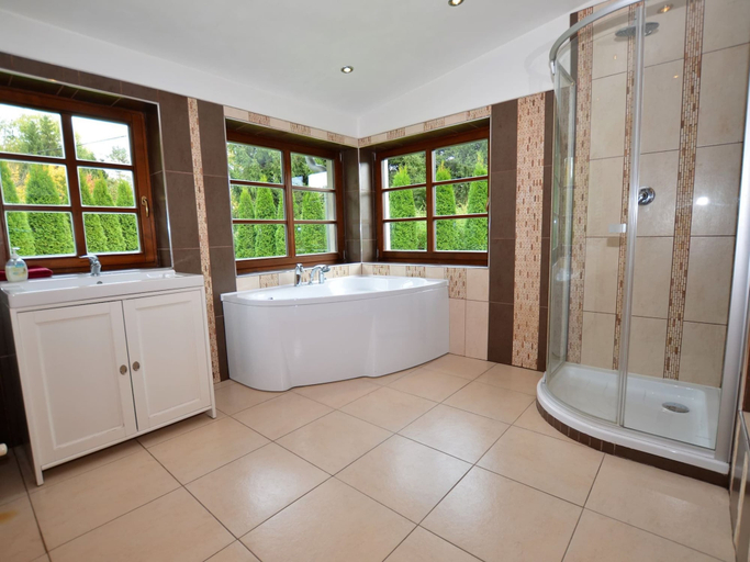 Bathroom 3, Scenic Holiday Home in Sluknov With Garden, Děčín