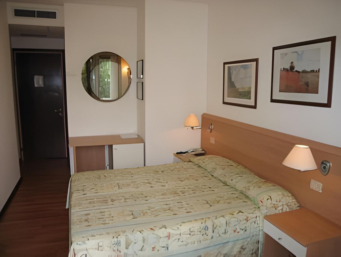 Bedroom 14