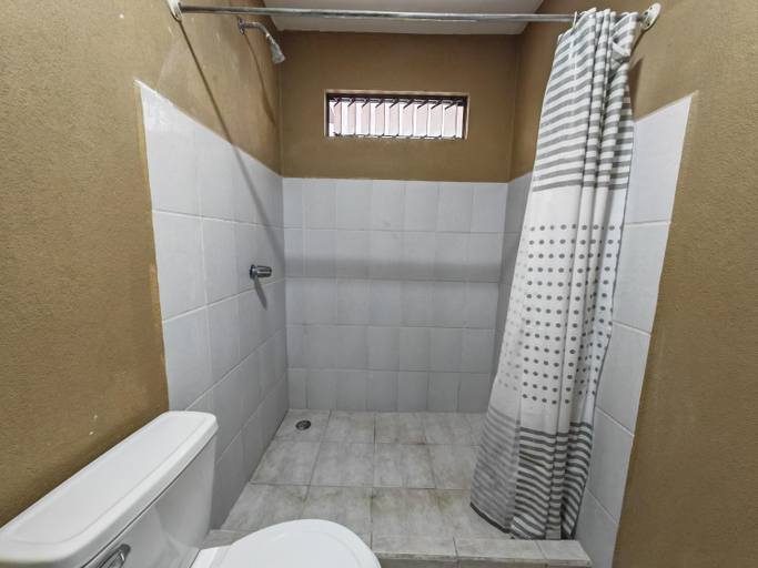 Bathroom 2, Bioluminiscencia Hostel Tours - South, Puntarenas
