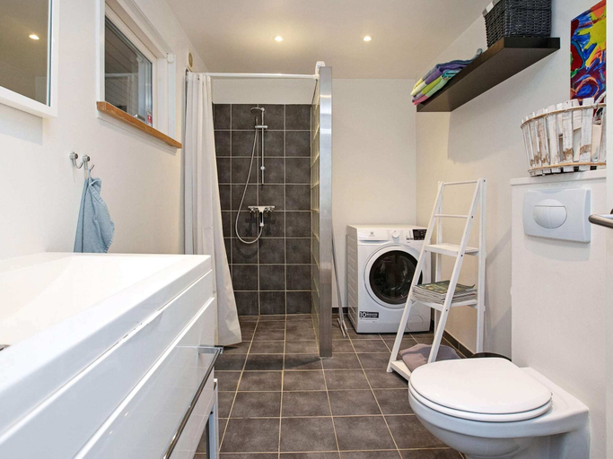 Bathroom 3, Simplistic Holiday Home in Gørlev near Sea, Kalundborg