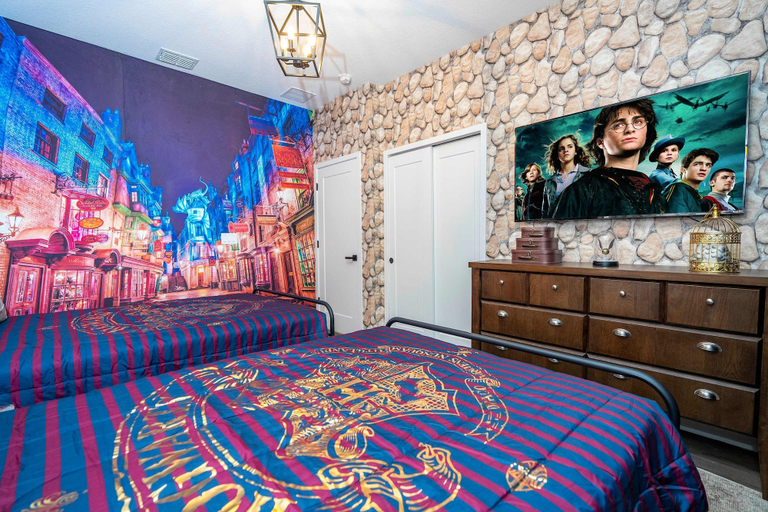 Room 2, Bright Stylish Retreat With Themed Bedrooms, Osceola