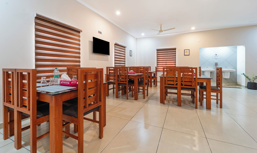 Food & Drinks 5, Treebo Thoduvas Star Plaza Cochin Airport, Ernakulam