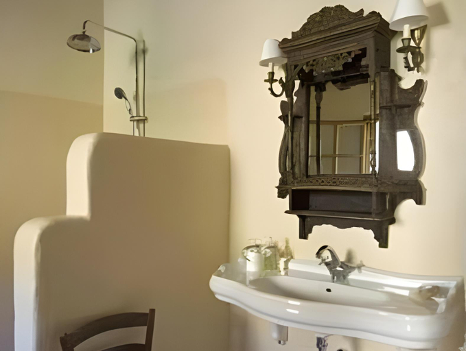 Bathroom 7