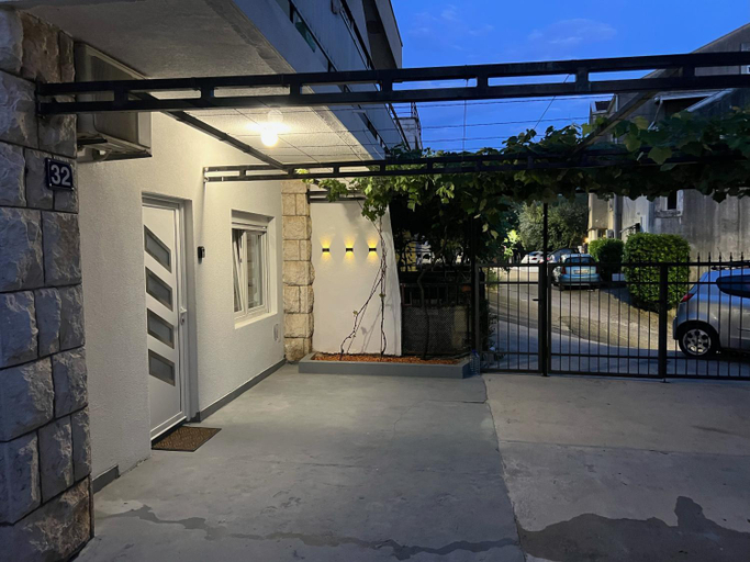 Others 3, Apartments Miljanic
