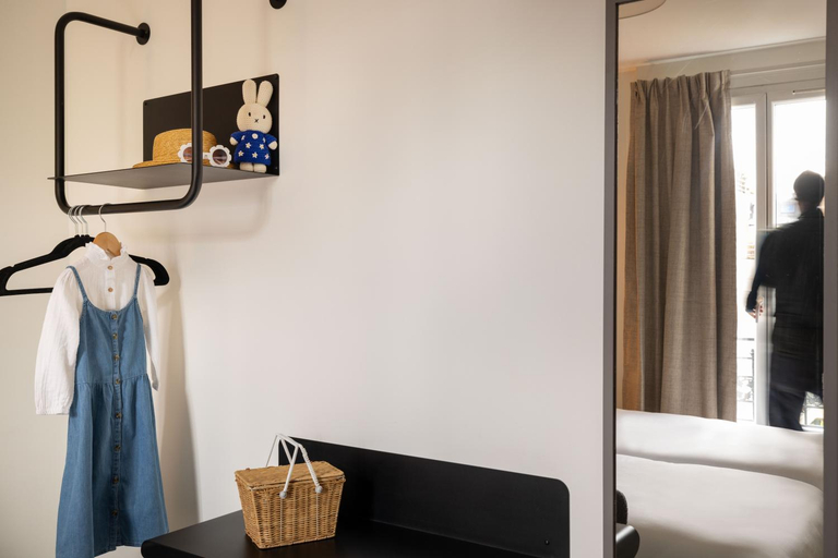 Bathroom 3, Hotel Korner Eiffel, Paris