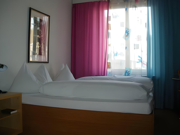 Bedroom 14