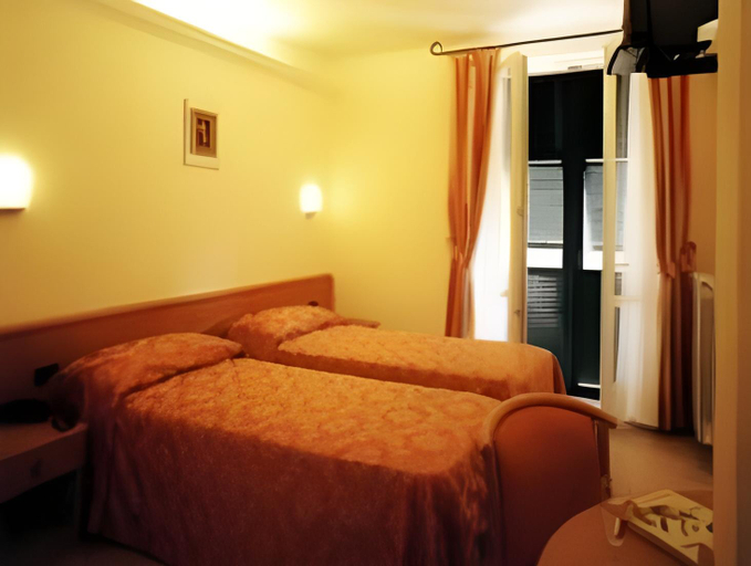 Bedroom 10