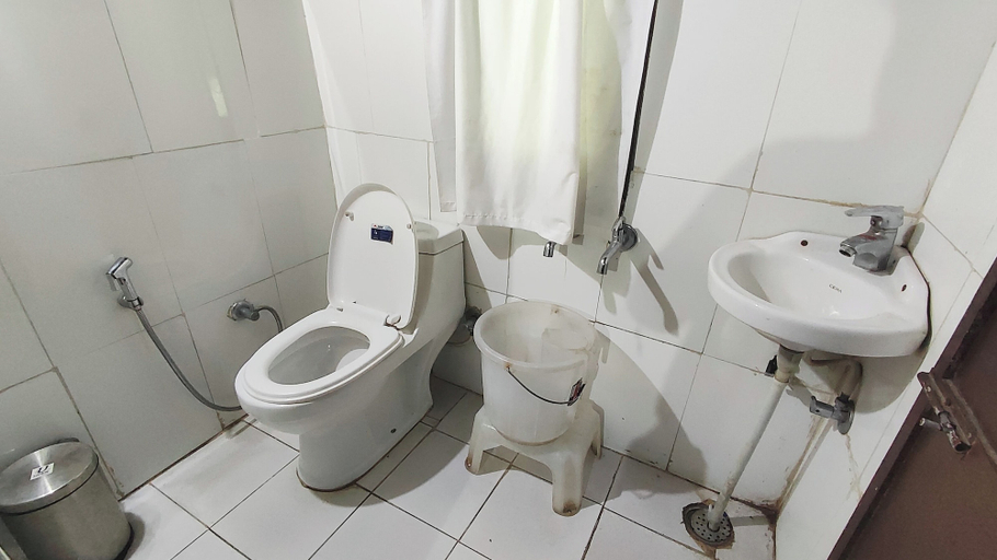 Bathroom 4, Hail Himalayas, Shimla