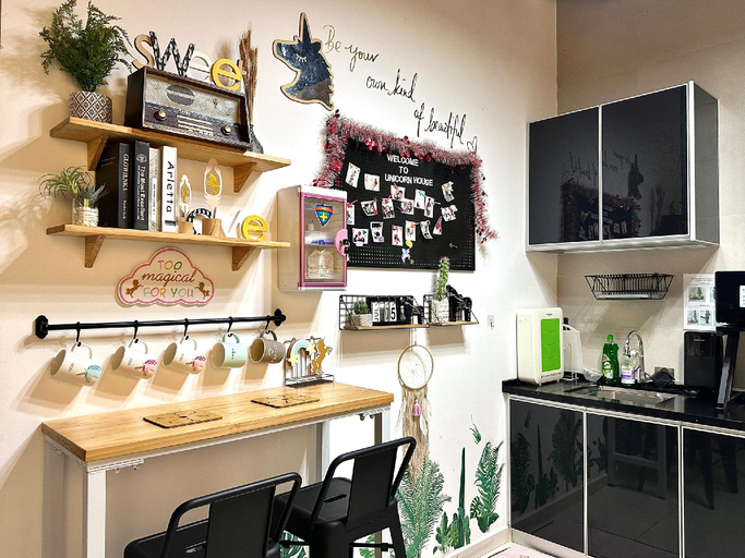 Food & Drinks 4, Unicorn Fairy Theme 2BR A/port Suite# Straits Intl, Penang Island