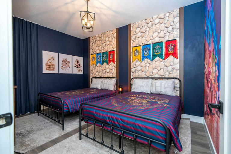 Room 2, Modern 5BR Near Disney Private Pool, Osceola