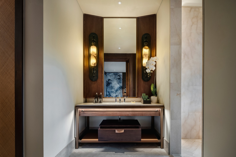 Bathroom 12
