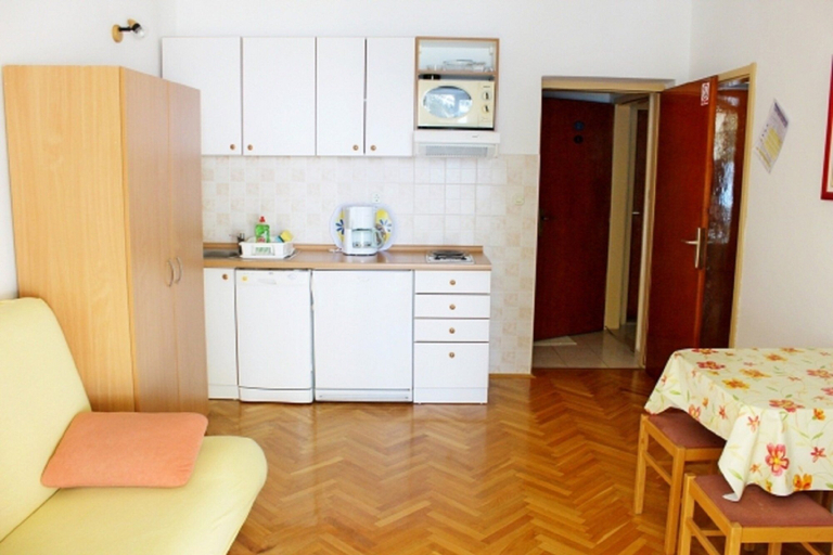 Others 3, Apartments Pansion Franka 4, Gradac