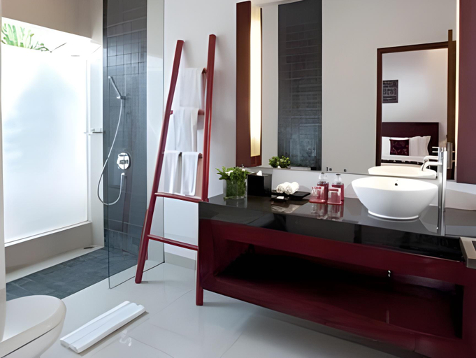 Bathroom 4