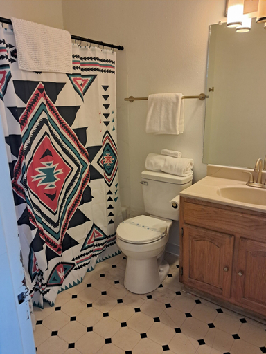 Bathroom 4, Southwest Motel, Cibola