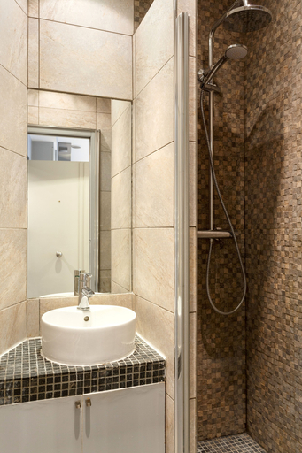 Bathroom 2, Le Saint Lazare, Paris