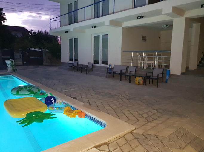 Food & Drinks 2, Cool Breeze - Mamaia Nord, Navodari