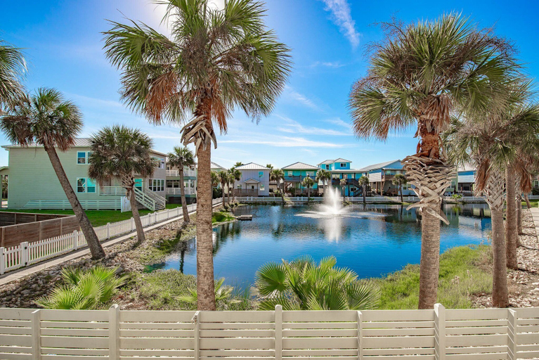 Others 5, Sunrise Paradise - Pet Friendly! Community Pool!, Nueces