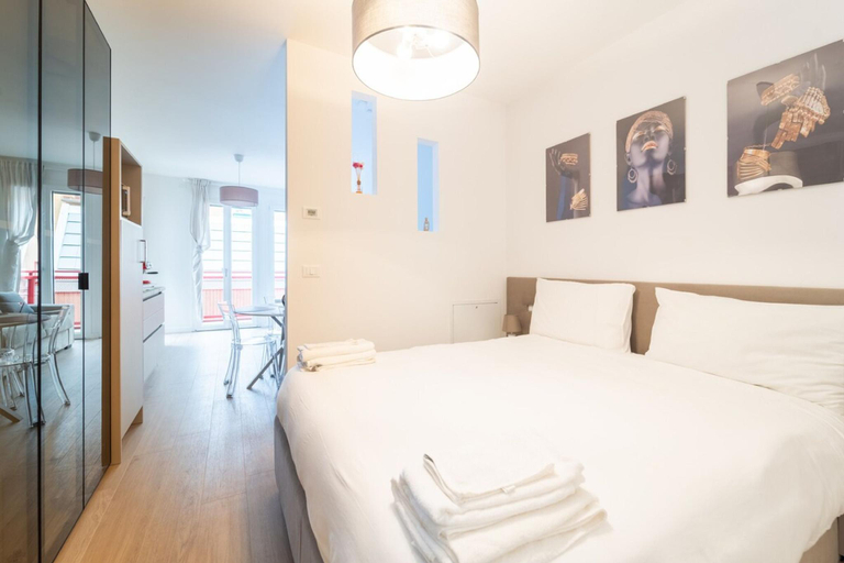 Bedroom 4, Appartmento di design con terrazzo Mascarella, Bologna