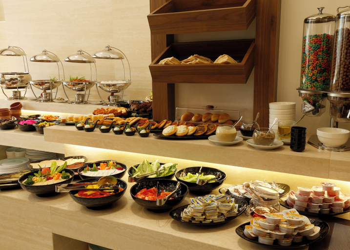 Food & Drinks 5, G Hotel, Wadi Essier