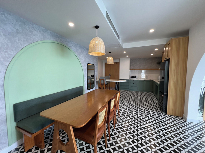 Dining Room 25